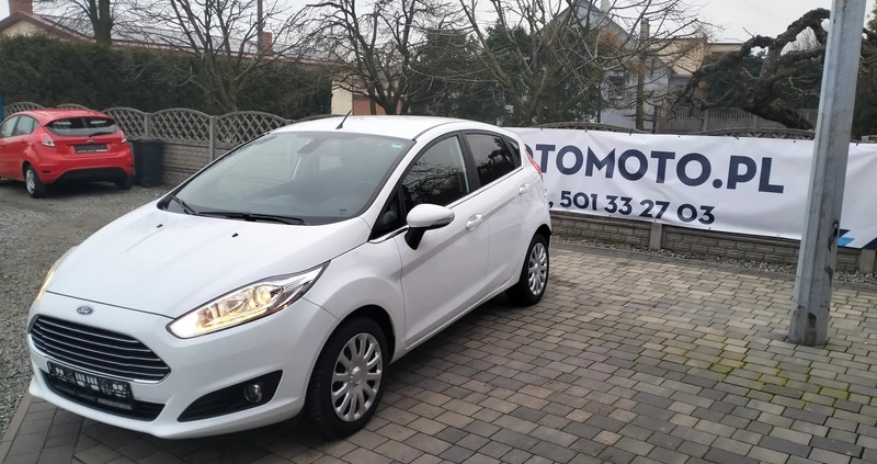 Ford Fiesta cena 24900 przebieg: 150668, rok produkcji 2015 z Odolanów małe 529